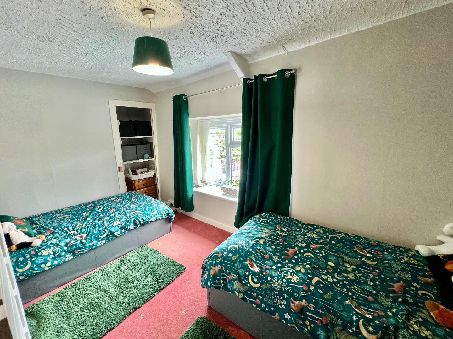 Hendre Road, Pencoed, Bridgend County Borough, CF35 6TA